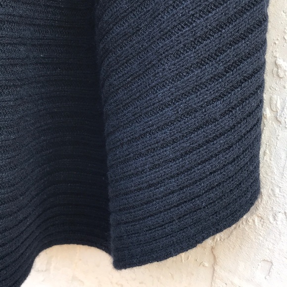 Gorgeous Guess Jeans Open Sweater Vest - Picture 5 of 8